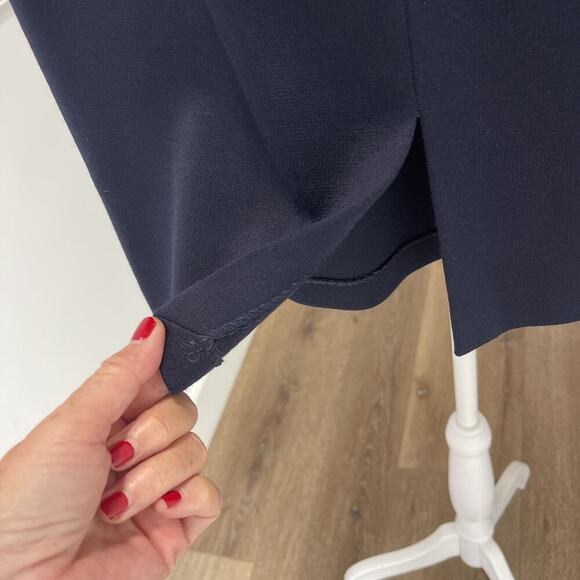 St John Pencil Skirt Womens 8 Navy Blue Knit Back Zip Flaw - Picture 3 of 12